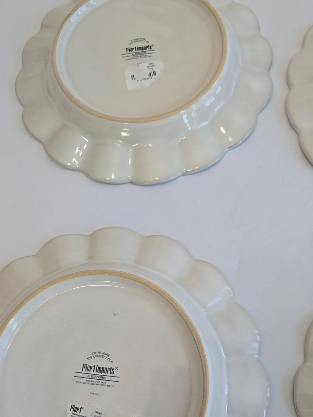 Pier 1 Imports Set Of 4 Alexandria Stoneware Ivory Luncheon Plates Scalloped